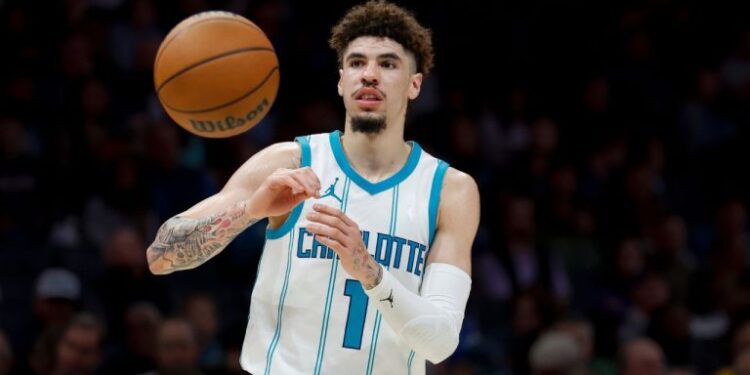 Report: Hornets’ LaMelo Ball out not less than two weeks with calf pressure