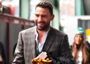 TNT analyst Paul Bissonnette describes restaurant brawl with ‘4 guys swinging at me’