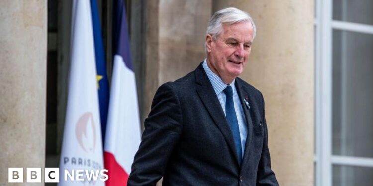Macron to deal with nation after authorities collapse