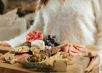 Find out how to Make a Vacation Charcuterie Board—A Newbie’s Information