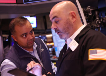 Dow, S&P 500, Nasdaq transfer increased with Apple earnings within the wings