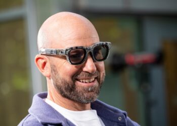 Meta is constructing Oakley good glasses for athletes: report