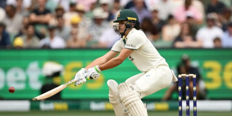 Border clips ‘cocky’ Konstas, ‘switched off’ Smith distracts himself into wicket