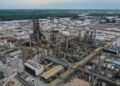 Evaluation-Trump’s oil tariffs a lift for European and Asian refiners