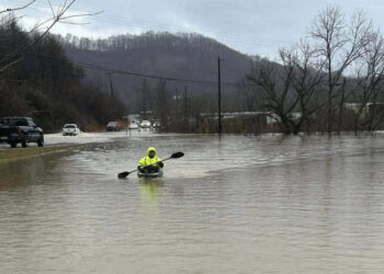 Excessive climate slams US: Floods in Kentucky, deep freeze in Northern plains, tornadoes within the south