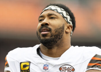 Browns star Myles Garrett makes commerce request