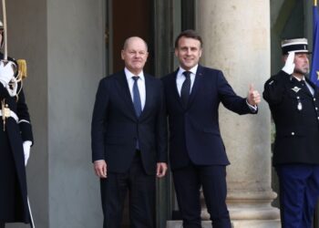 European nations conflict over sending troops to Ukraine