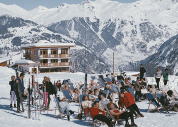 Why Spending Time within the Chilly Is Actually Good for Your Well being—and Friendships