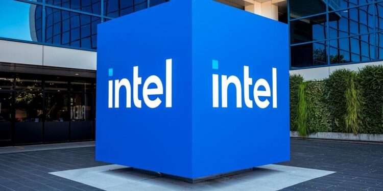 Intel Rallies After Naming Chip Veteran Lip-Bu Tan as CEO