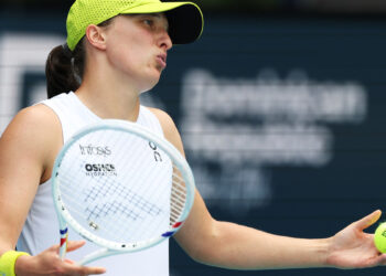 Alexandra Eala stuns Iga Swiatek to make the Miami Open semi-finals