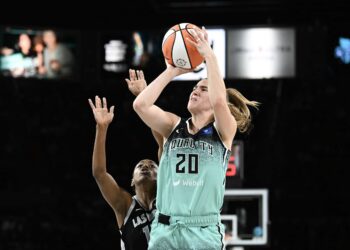 Sabrina Ionescu says WNBA must have a four-point shot