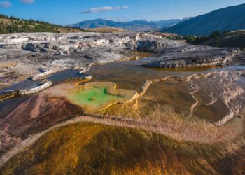 21 Finest Locations To Go to in April USA (Up to date For 2025)