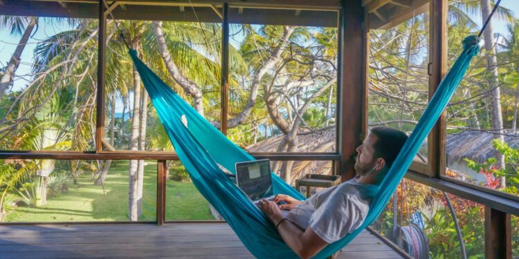 How you can Plan Your Exit: Going From Workplace Desk to Digital Nomad