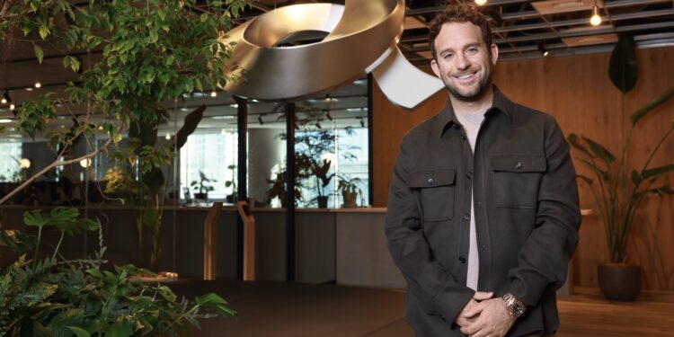 Brandon Silverstein named CEO of Avex Music Group as Japanese leisure big acquires S10 Music Publishing and will increase stake in S10 Administration