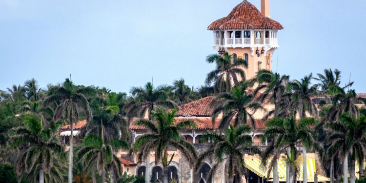 Trump Officers in Sign Fiasco Attended Secret Mar-a-Lago Dinner Shortly After Celebrating Bombing