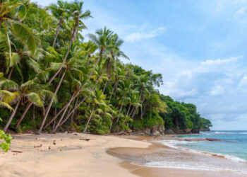 Easy methods to Get Round Central America on a Finances in 2025