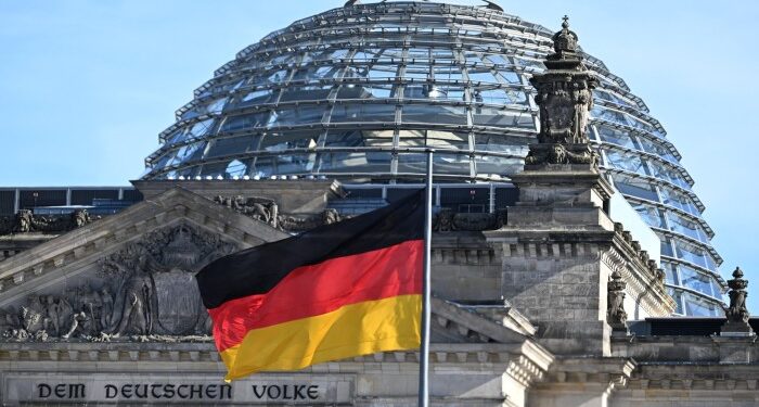 German spending plans raise bond market’s development forecasts