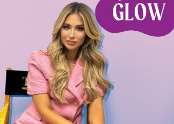 How Dolce Glow Can Give You a Solar-Kissed, Celeb-Degree Tan at Residence