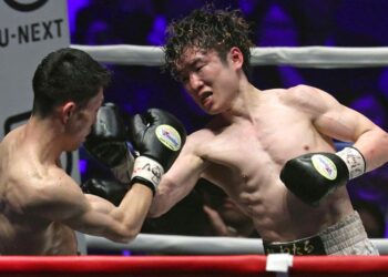 Kenshiro Teraji scores last-round stoppage to win thrilling WBC and WBA flyweight unification in opposition to Seigo Yuri Akui | Boxing Information