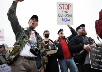 Veterans shall be harm by Trump’s back-to-office order for VA therapists, sources say : Photographs