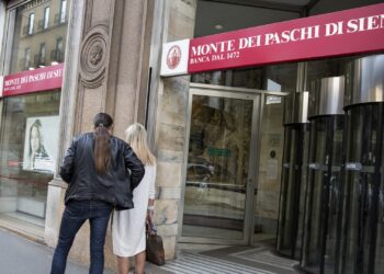 Market volatility will not affect Mediobanca deal: Monte dei Paschi CEO
