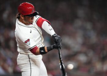 D-backs carry highly effective offense to Washington
