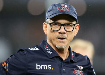 Nick Phipps backs Les Kiss to carry Wallabies and Queensland Reds teaching roles