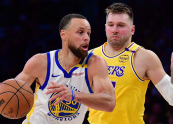 Curry joins Jordan, James in unique scoring membership