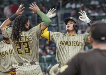 Padres search to construct up steam in rematch vs. Braves