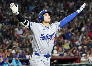 Ohtani hits 3-run homer to cap Dodgers’ wild comeback win over Diamondbacks