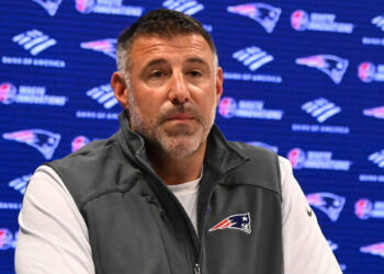 Mike Vrabel breaks silence on Stefon Diggs viral video