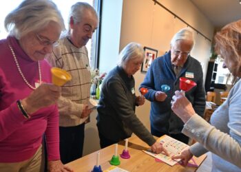 Reminiscence cafes provide casual, native help and enjoyable for folks with dementia : Photographs