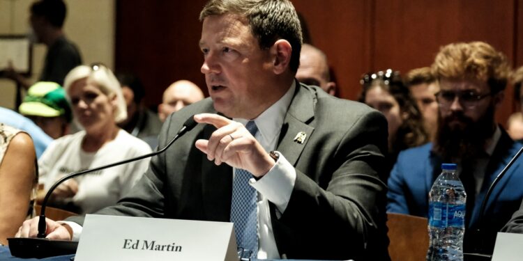 Medical journals hit with threatening letters from Justice Division : Photographs