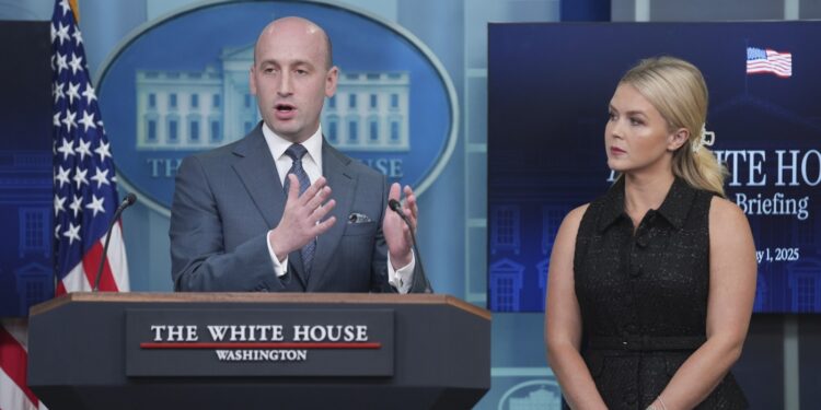 HHS report critiques well being look after transgender youngsters and hides authors’ names : Pictures