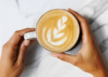 Ingesting Espresso Linked to Wholesome Growing old in Center-Aged Girls