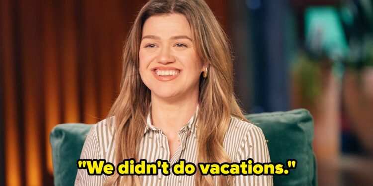 Kelly Clarkson Shares Why Her Mother Made Faux Pictures