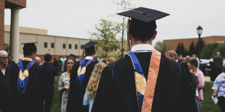 Trump Administration Freezes Scholar Visa Interviews Amid Crackdown