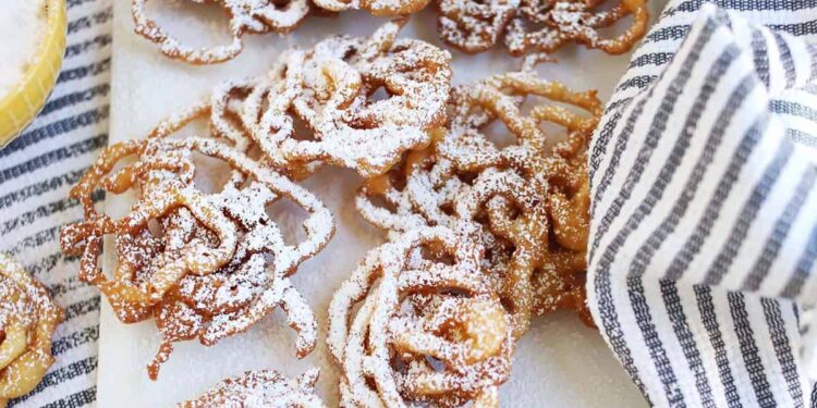 Tremendous Straightforward Funnel Cake – A Stunning Mess