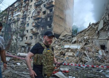 Russia pummels Kyiv with drones and missiles : NPR