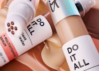 Tretinoin Flaking Disappears Immediately With This Hydrating Concealer