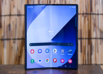 Leak provides us our first have a look at Samsung’s ultra-thin Galaxy Z Fold 7