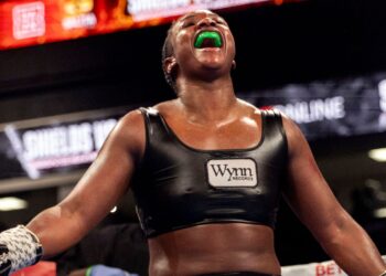 Claressa Shields dominates Lani Daniels in Detroit to defend her undisputed heavyweight world championship | Boxing Information