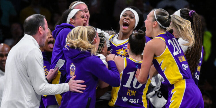 Sparks hold rolling towards playoff spot with win vs. Liberty