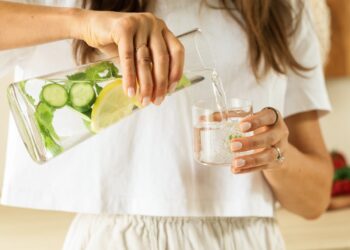 My 4-Step Summer season Hydration Routine for Pores and skin, Hair, & Physique