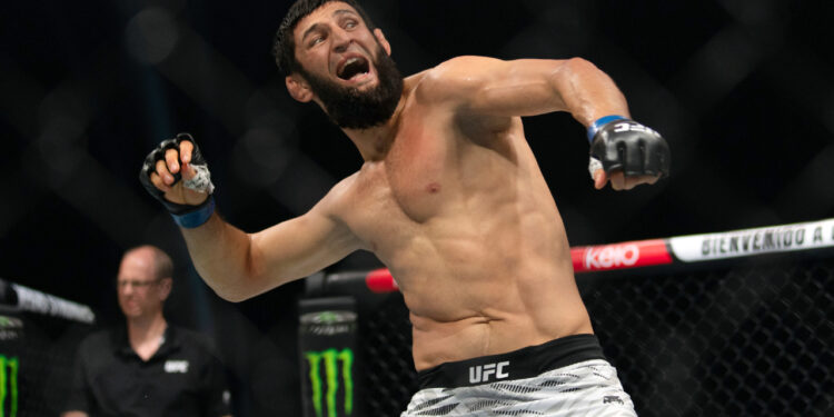 Chimaev dethrones Du Plessis for middleweight title at UFC 319