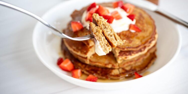 Best Fluffy Excessive-Protein Pancakes (Blender-Pleasant!)