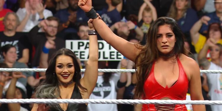 Raquel Rodriguez pins 4-time World Champion; Enormous twist after the match on RAW