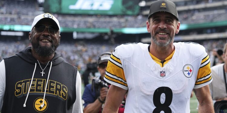 Aaron Rodgers takes situation with Mike Tomlin’s Steelers’ journey plan to Eire for Vikings showdown