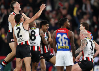 ‘Presents to the umpires?’ Cheeky quip sums up beautiful Rowell win as umps blasted over ‘cooked’ NWM snub