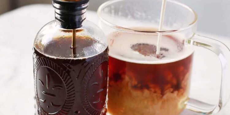 Cinnamon Dolce Syrup – A Stunning Mess